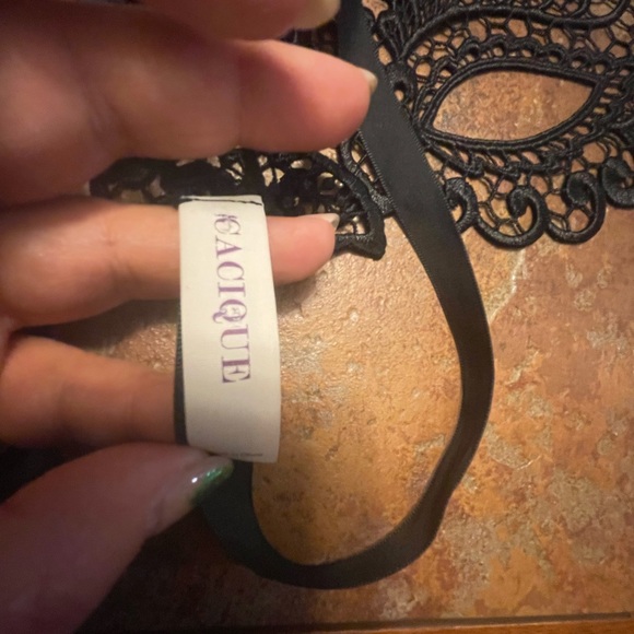 Cacique Mask - Picture 2 of 2